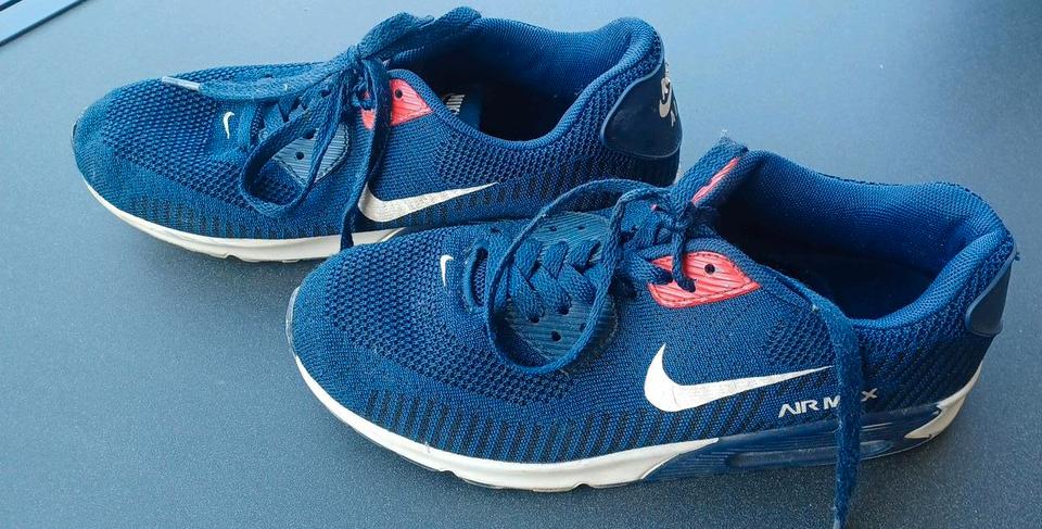 Nike Air Max Größe 40,  US 7, UK 6, Sneaker Laufschuhe in Olching