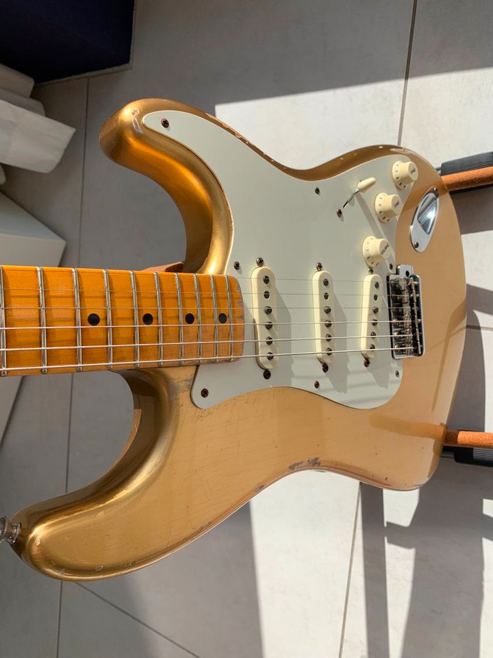 2015 Fender Custom Shop 1957 Relic Stratocaster HLE Gold | 3,1kg! in Niebüll