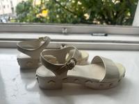 Chanel Sandalen Weiß 36 Neuhausen-Nymphenburg - Neuhausen Vorschau