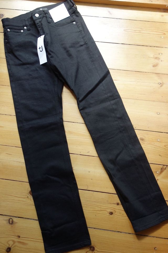 NEU UNIQLO ＋J SELVEDGE STRAIGHT JEANS in Berlin