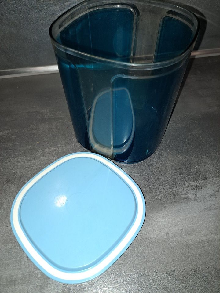 Tupperware Vorratsdose mit Deckel 1,5L hellblau in Oberhausen