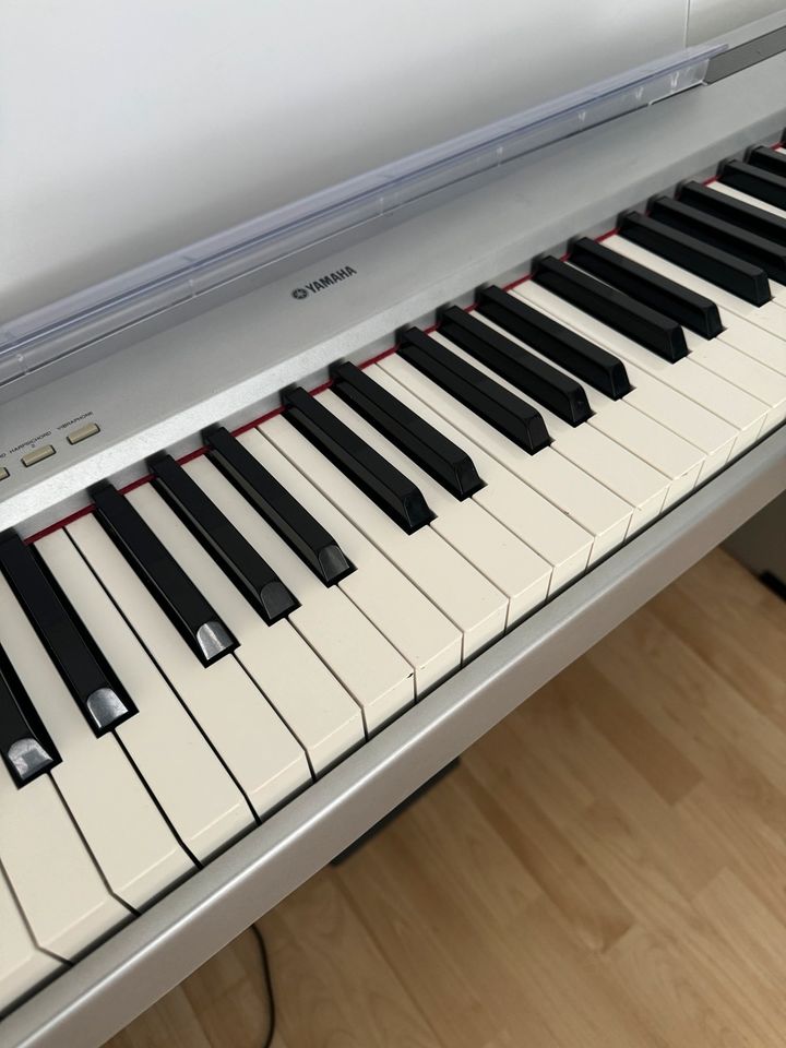 E-Paino Yamaha / Digital Piano P-85 in Obertshausen