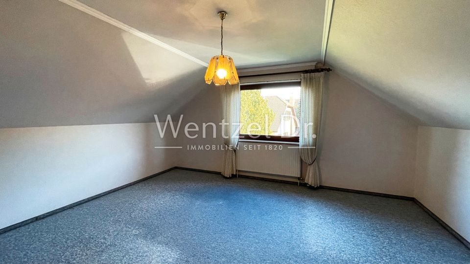 Geräumiges Einfamilienhaus mit viel Potenzial auf ca. 3.055 m² Grundstück! in Hammoor