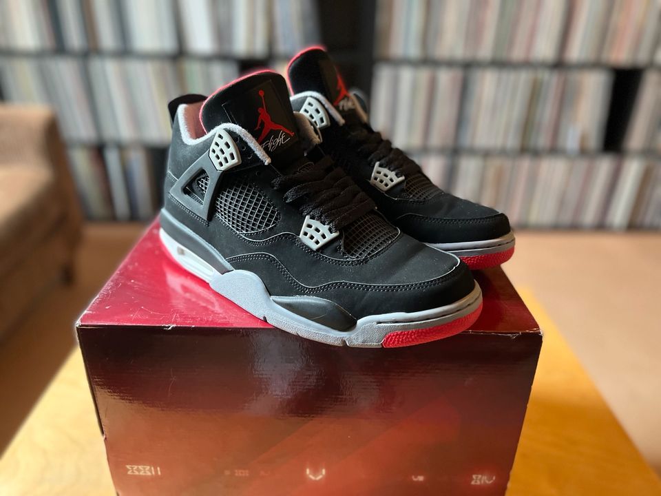 Nike Air Jordan 4 Countdown Pack Bred IV 2008 Black Cement 44.5 in Bitburg