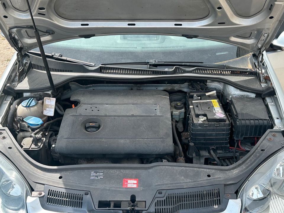 VW Golf 5 1.4 ohne tüv fahrbereit in Hannover