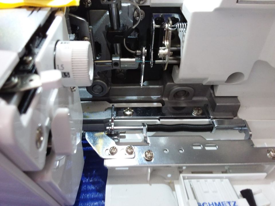 Overlock Juki MO-2000QVP in Kiel