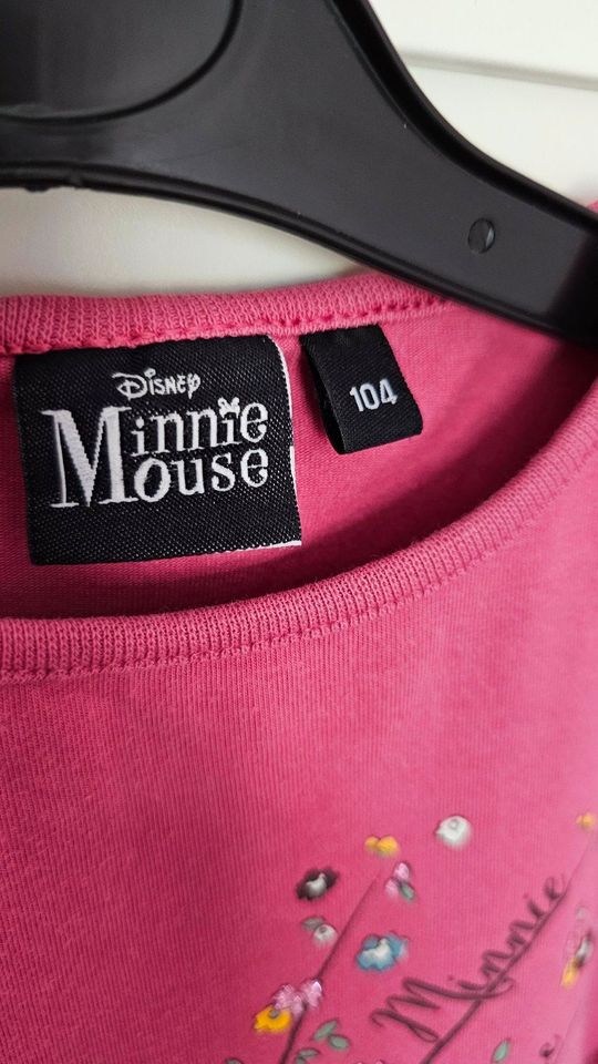 süßes Langarmshirt mit Minnie Mouse - Größe 104 in Bonn