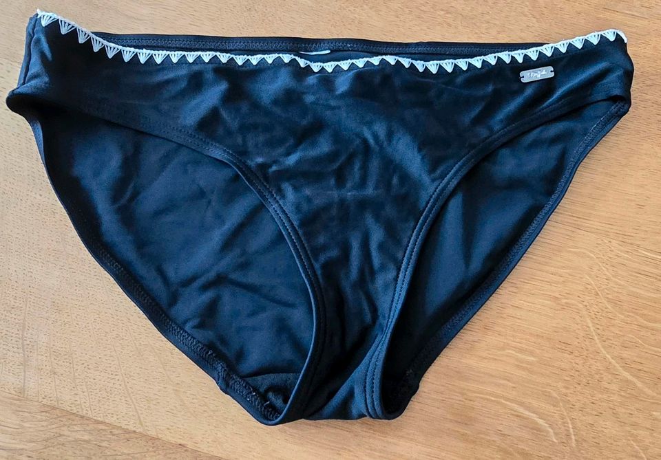 Badehose, Gr.40, Buffalo, schwarz in Ochtendung