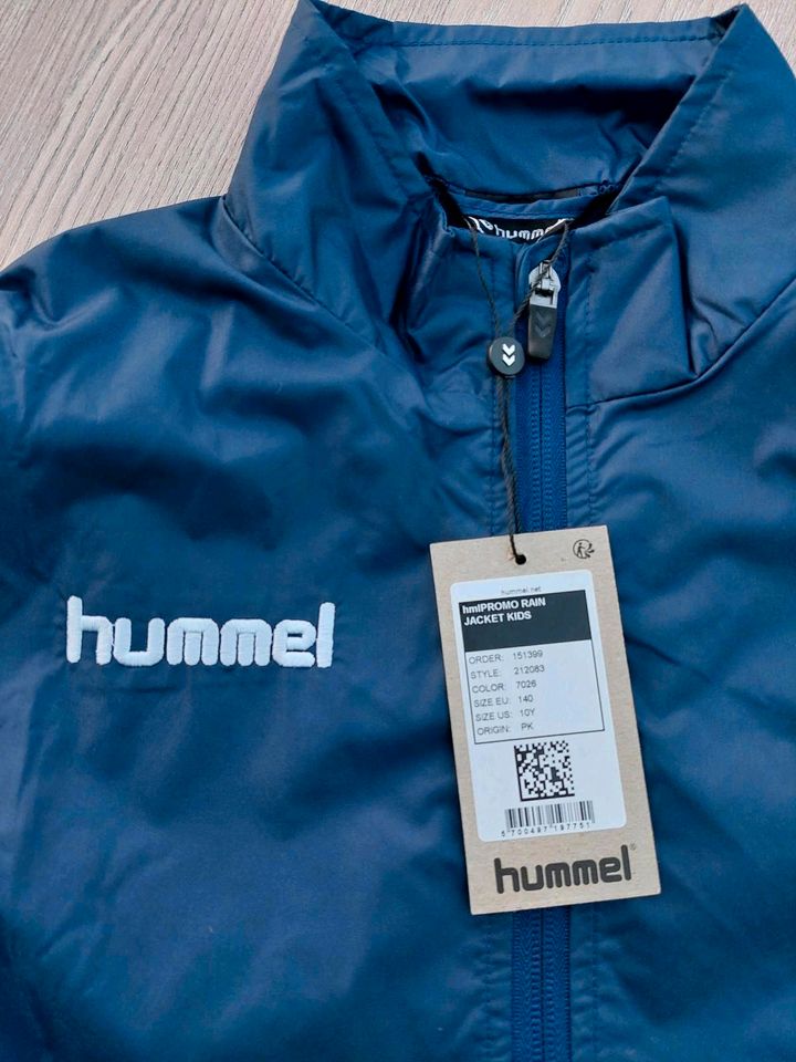 NEU Regenjacke von Hummel Gr 140 in Rückweiler