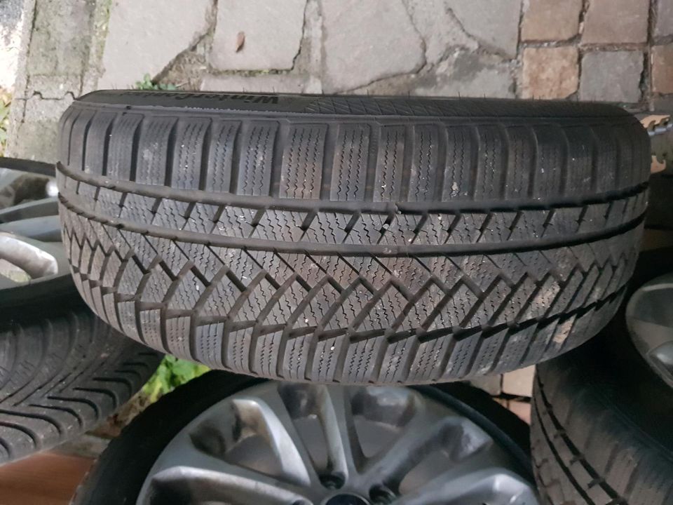 ORIGINAL FORD ALUFELGEN 17 ZOLL  MIT WINTERREIFEN 215/50 R17 in Wiesbaden