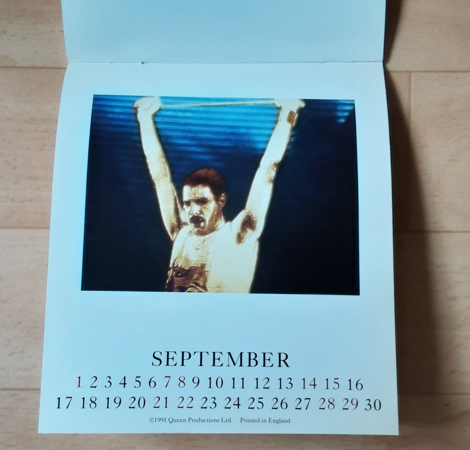 Queen CD 1991,Innuendo CD,Schuber und Kalender in Ahlen