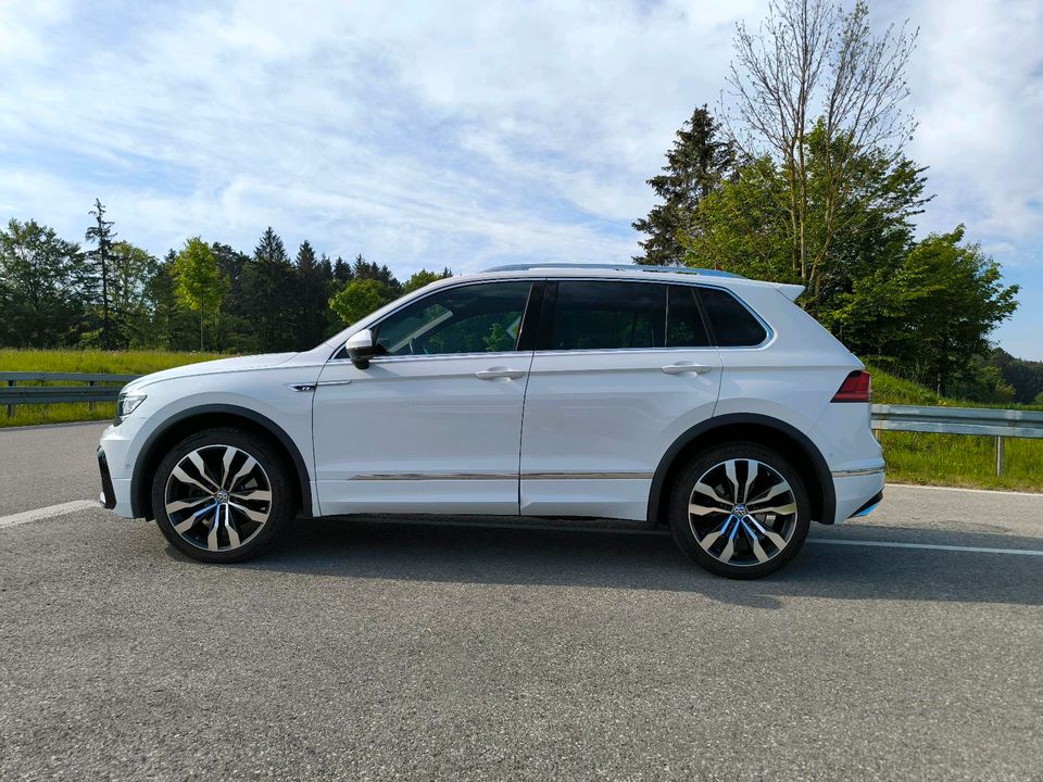 Tiguan R-Line 240 Ps Dynaudio, Panorama, LED, Abstandstempomat in Adelsried