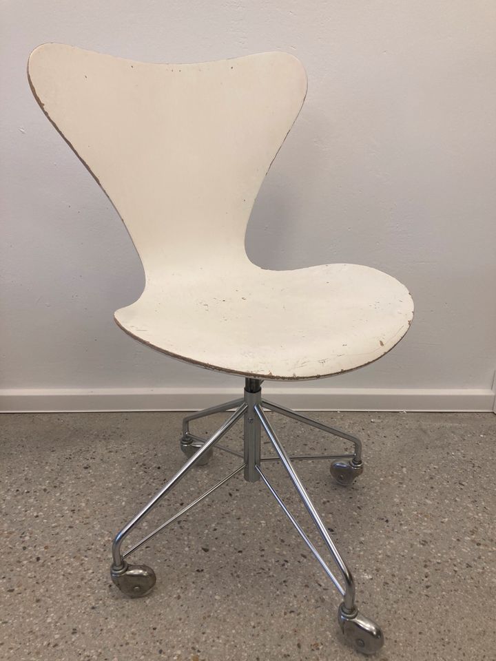 * 1v2 ARNE JACOBSEN FRITZ HANSEN 3117 DREHSTUHL ROLLEN STUHL BÜRO in Berlin