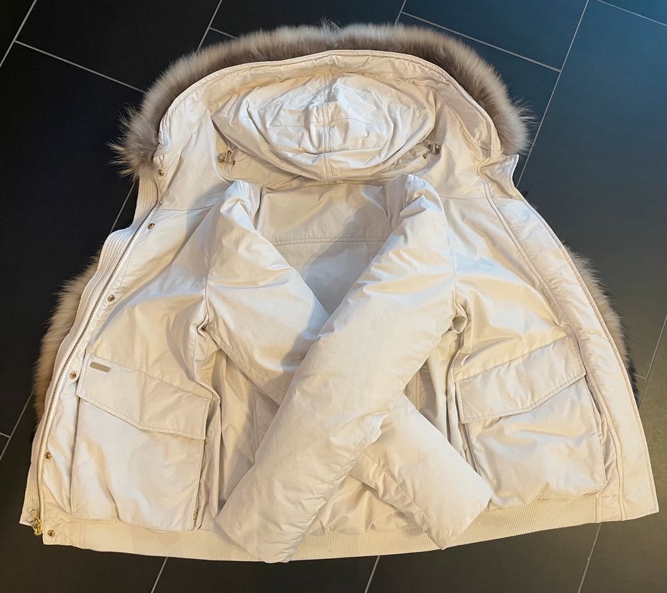 Woolrich Winterjacke Jacke Weiß / Creme – Damen Gr. M TOP-Zustand in Löchgau