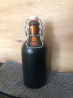 Stylische schwarze Schnapsflasche | Bügelflasche Steingut Bayern - Prien Vorschau