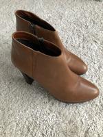 Cypress Stiefeletten/Ankle Boots cognac farben Gr. 39 NEU Hessen - Bad Nauheim Vorschau