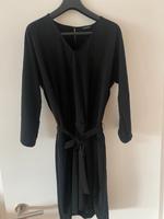 Schwarzes Kleid von Massimo Dutti Gr. 36 Friedrichshain-Kreuzberg - Friedrichshain Vorschau