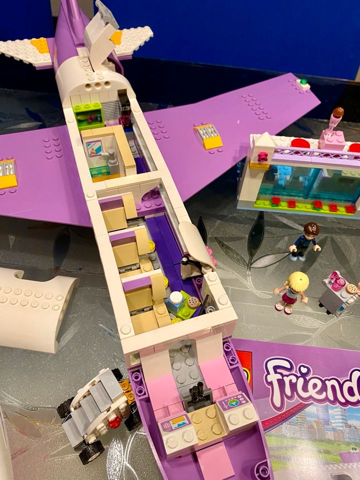 LEGO FRIENDS: Heartlake Flughafen (41109) Flugzeug,mit BA in Mainz