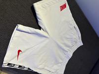 Verkaufe Nike kurze Hose Bayern - Straubing Vorschau