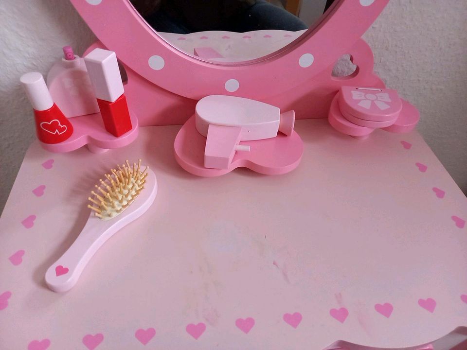 Kinderschminktisch mit Spiegel, Hocker Kissen Zubehör *Holz* rosa in Witzenhausen