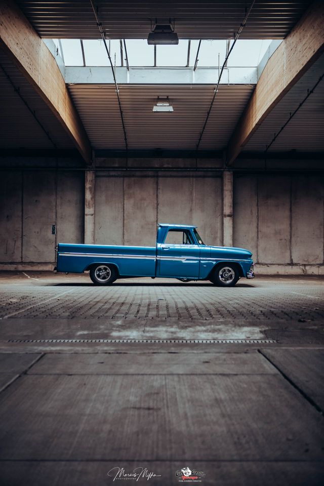 Chevrolet C 10 Pickup Truck V8 350 cui Autom. Top in Solingen