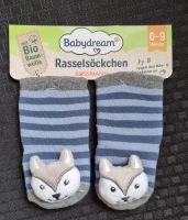 Babyspielzeug *neu* - Rasselsocken und Ringrassel Nordrhein-Westfalen - Salzkotten Vorschau