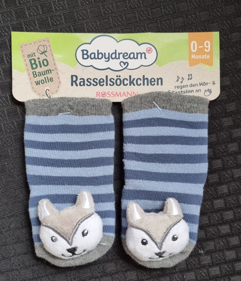 Babyspielzeug *neu* - Rasselsocken und Ringrassel in Salzkotten