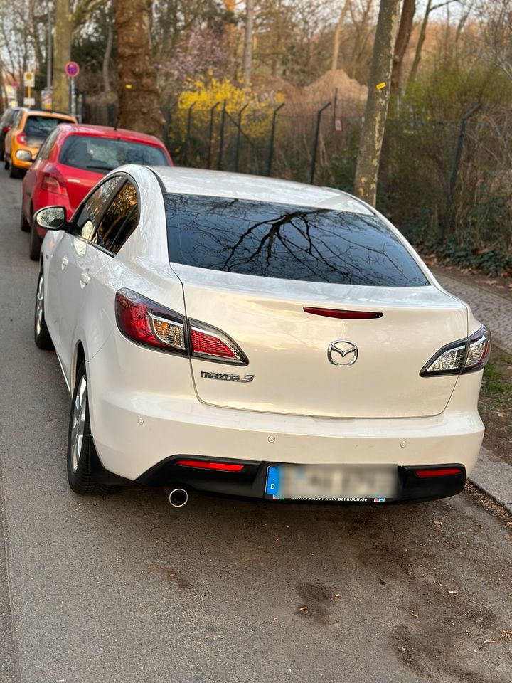 Mazda 3 Limo Spoortsline in Berlin