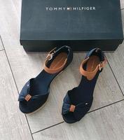 Neu... Tommy Hilfiger Damen Sandaletten gr.39 Köln - Kalk Vorschau