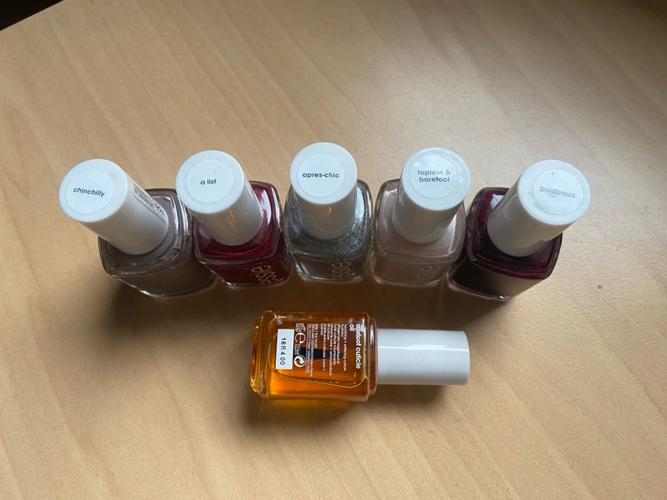 6 Essie Nagellacke 13,5 ml + Nagelpfeile + Tasche in Biedenkopf