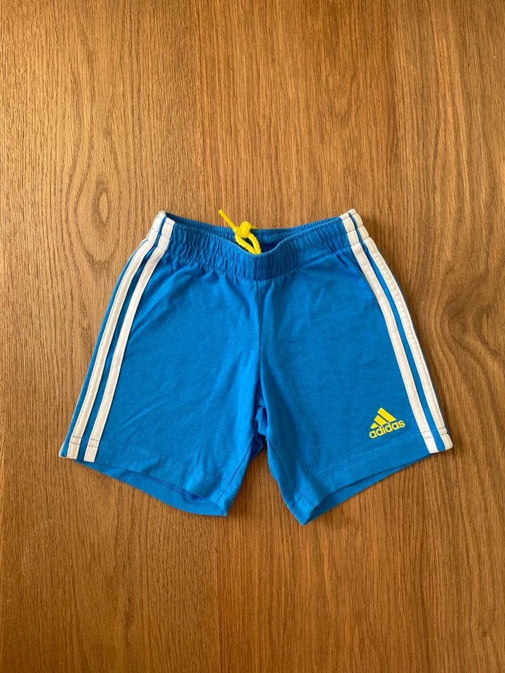 Adidas Kinder 86 kurze Hose Shorts blau gelb neuwertig in Rheinland-Pfalz -  Mainz | Babykleidung Größe 86 kaufen | eBay Kleinanzeigen ist jetzt  Kleinanzeigen