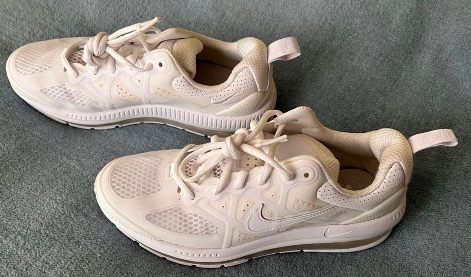 NIKE Air Max - Damen Unisex Sommer weiß Gr. 39 *wie NEU in Stein