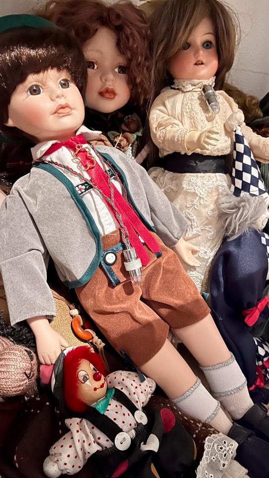 Haunted Dolls mit Wunschbesetzung – suchen ein neues zu Hause in Schongau