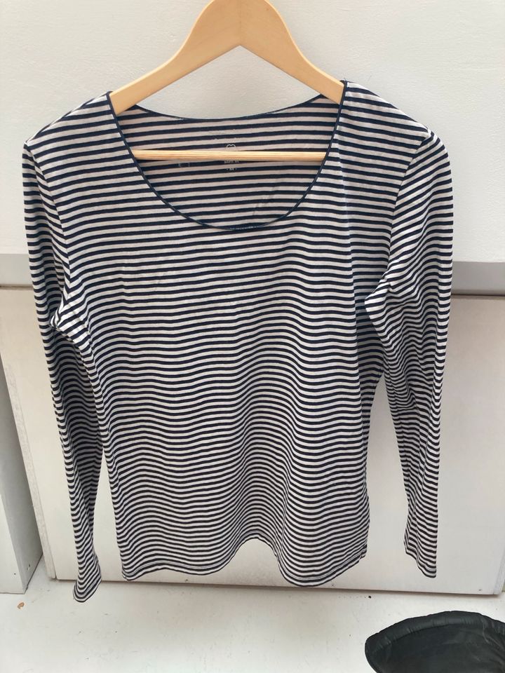 Apriori langarm Shirt Ringelshirt Creme schwarz weiß M in Bergisch Gladbach
