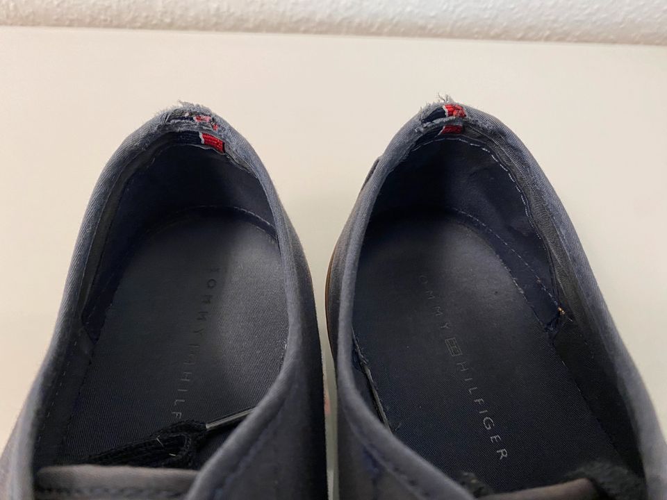 Tommy Hilfiger Sneaker Schuhe in dunkelblau - Größe 40 in Idstein