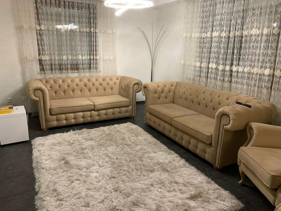 Chesterfield Sofa aus Samtstoff, 3er | Couch | RATENKAUF in Velbert