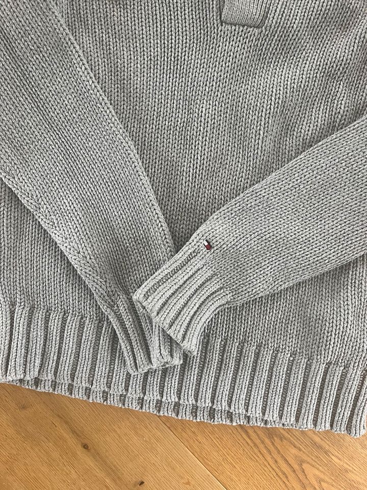 Tommy Hilfiger Pullover, grau, M in Bergisch Gladbach