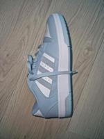 adidas sneaker hellblau weiß Hessen - Hanau Vorschau