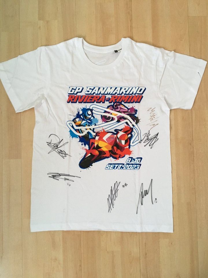 Motogp T-shirt signed von, Binder,Marquez,Oliveira,Mir,Fernandez in  Nordrhein-Westfalen - Troisdorf | Motorradbekleidung | eBay Kleinanzeigen  ist jetzt Kleinanzeigen