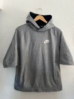 Nike T-Shirt mit Kapuze in grau Nordrhein-Westfalen - Castrop-Rauxel Vorschau