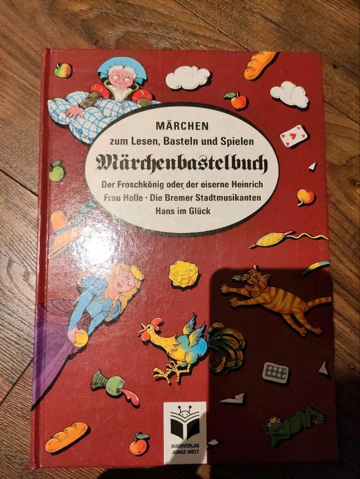 Märchenbastelbuch Junge Welt in Veckenstedt