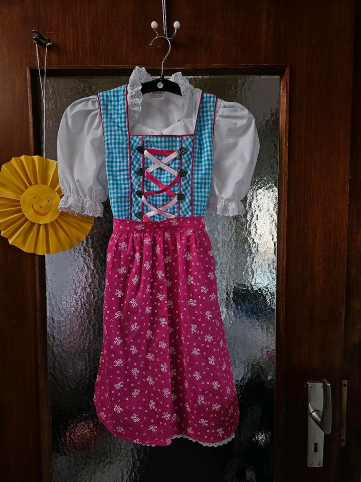 Kinderdirndl in Seubersdorf