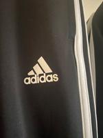 Adidas Jacke Hose Damen Trainingsanzug Sport NEU 40 L Hessen - Gelnhausen Vorschau