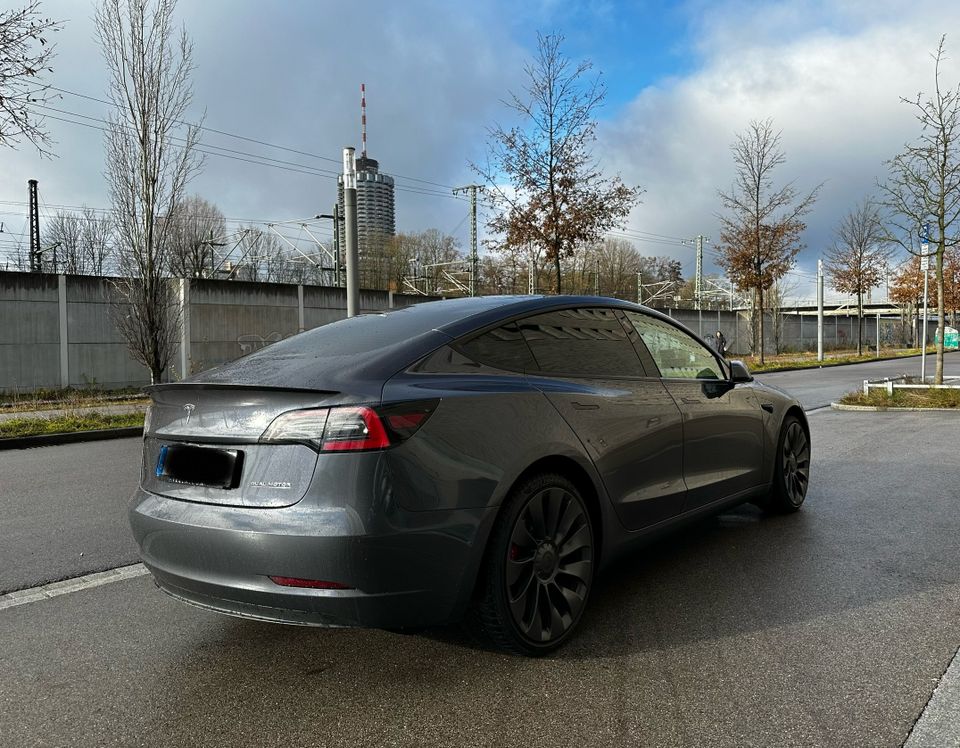 Leasingübernahme Tesla Model 3 Performance in Gersthofen