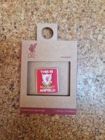 FC Liverpool - This is Anfield - Pin Badge aus Metall Bayern - Regen Vorschau