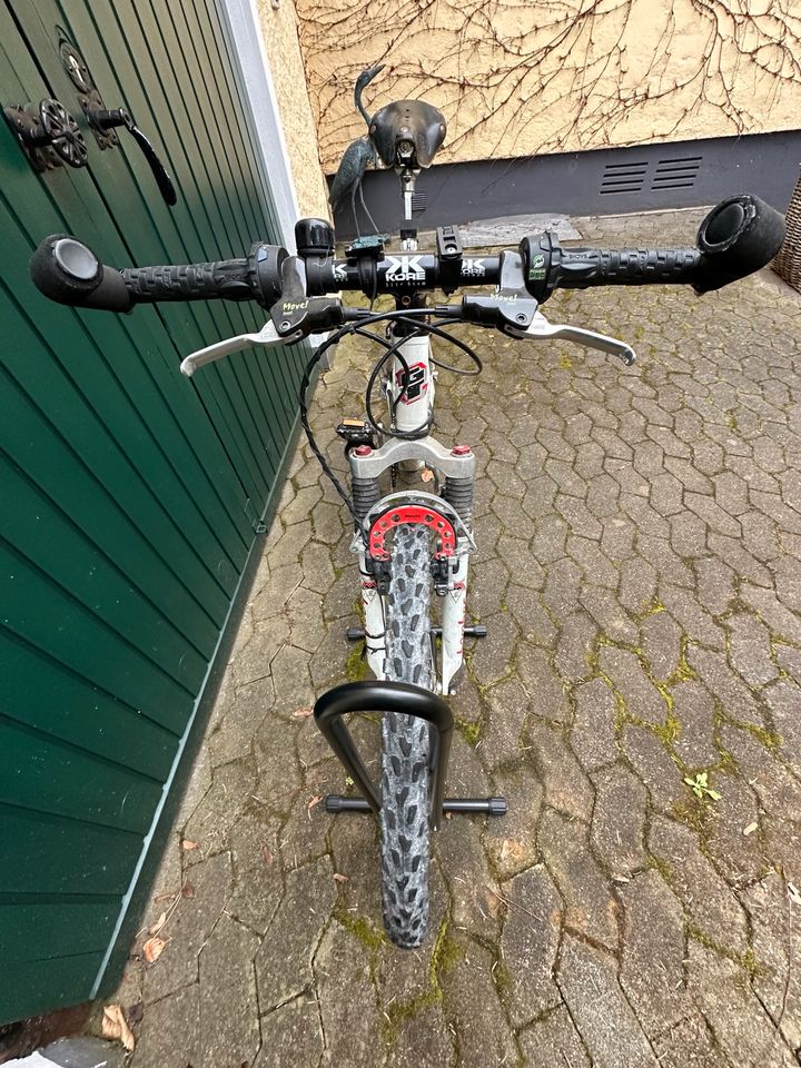 GT AVALANCHE Mountainbike SHIMANO DeoreXT MAGURA Hydraulik BROOKS in Fürth