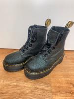 Dr. Martens Glitzer grün Gr. 37 2x getragen Thüringen - Neustadt am Rennsteig Vorschau