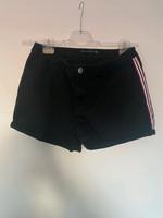 Hotpants Jeans schwarz Größe L 40 M 38 neu rot weiss Bayern - Thalmassing Vorschau