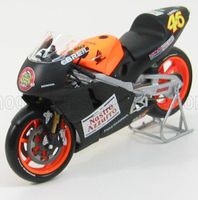 Minichamps Honda NSR500 Azzurro Rossi #46 2000 Modell 1:12 Hessen - Driedorf Vorschau