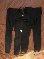 Nike Paket M Gym Sportkleidung Sport BH Legging schwarz Düsseldorf - Flingern Nord Vorschau